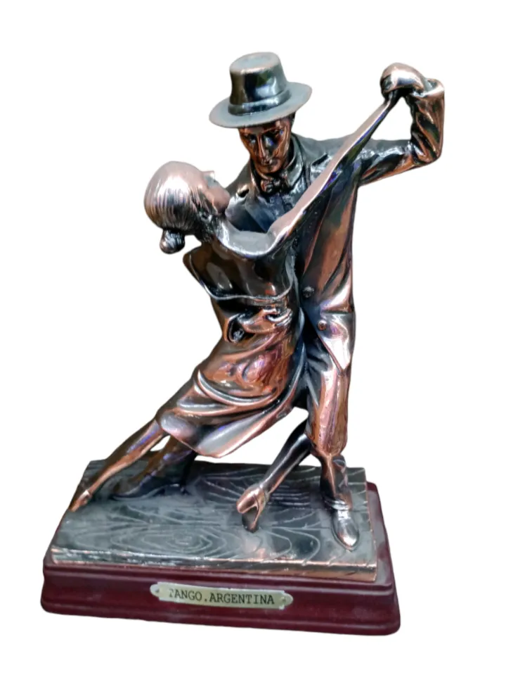 Estatuilla tanguera Parejas de Tango 1 Estatuilla tanguera con parejas de tango representando al Tango Argentino para souvenirs de turismo y regalos empresarios corporativos de empresas.