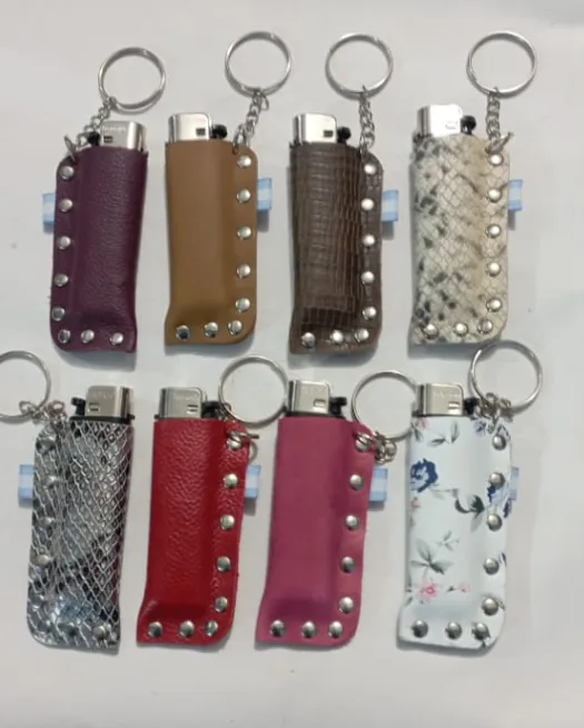 Llavero Encendedor de cuero 1 Llaveros encendedor de cuero de Argentina con fundas artesanales regionales para souvenirs de turismo y regalos empresarios corporativos.