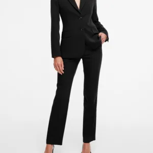 Trajes sastrero de vestir para mujer elastizados de alta calidad por mayor para uniformes ejecutivos, administrativos y personal corporativo.