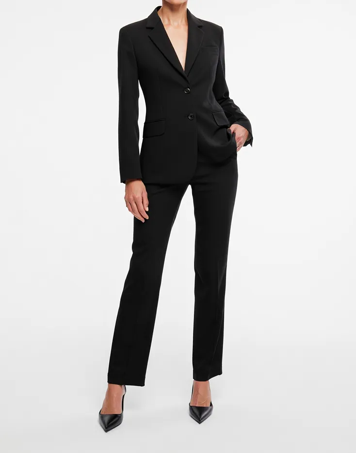Traje sastrero de vestir para mujer Elastizado 1 Trajes sastrero de vestir para mujer elastizados de alta calidad por mayor para uniformes ejecutivos, administrativos y personal corporativo.