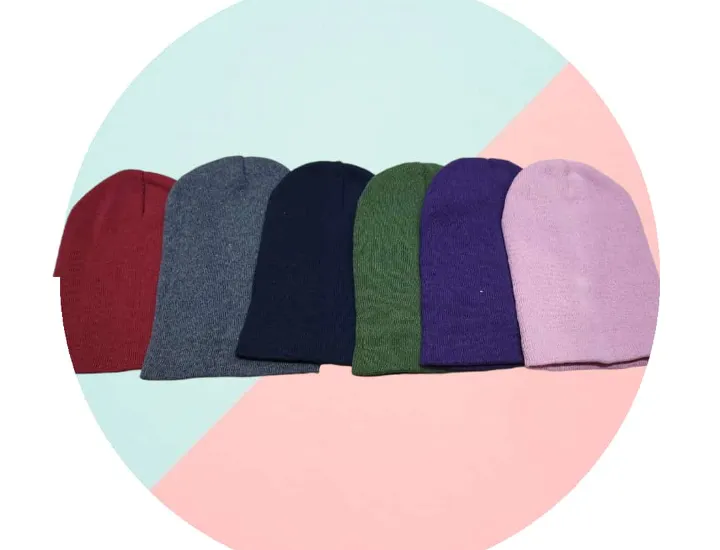 Gorros de Lana largos 1 Gorros de lana largos modelo rocky en colores varios para regalos empresarios, acciones promocionales de marcas y todo tipo de eventos corporativos.