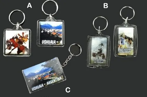 Llaveros con Foto personalizado 1 Llaveros con foto personalizados o con logo corporativo por mayor en modelos oval, cuadrado y largo para regalos empresarios y souvenirs de empresas.