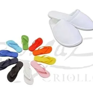 Pantuflas y ojotas con logo corporativo personalizadas por mayor en varios modelos y colores para hotelería, regalos empresarios y souvenirs de empresas.