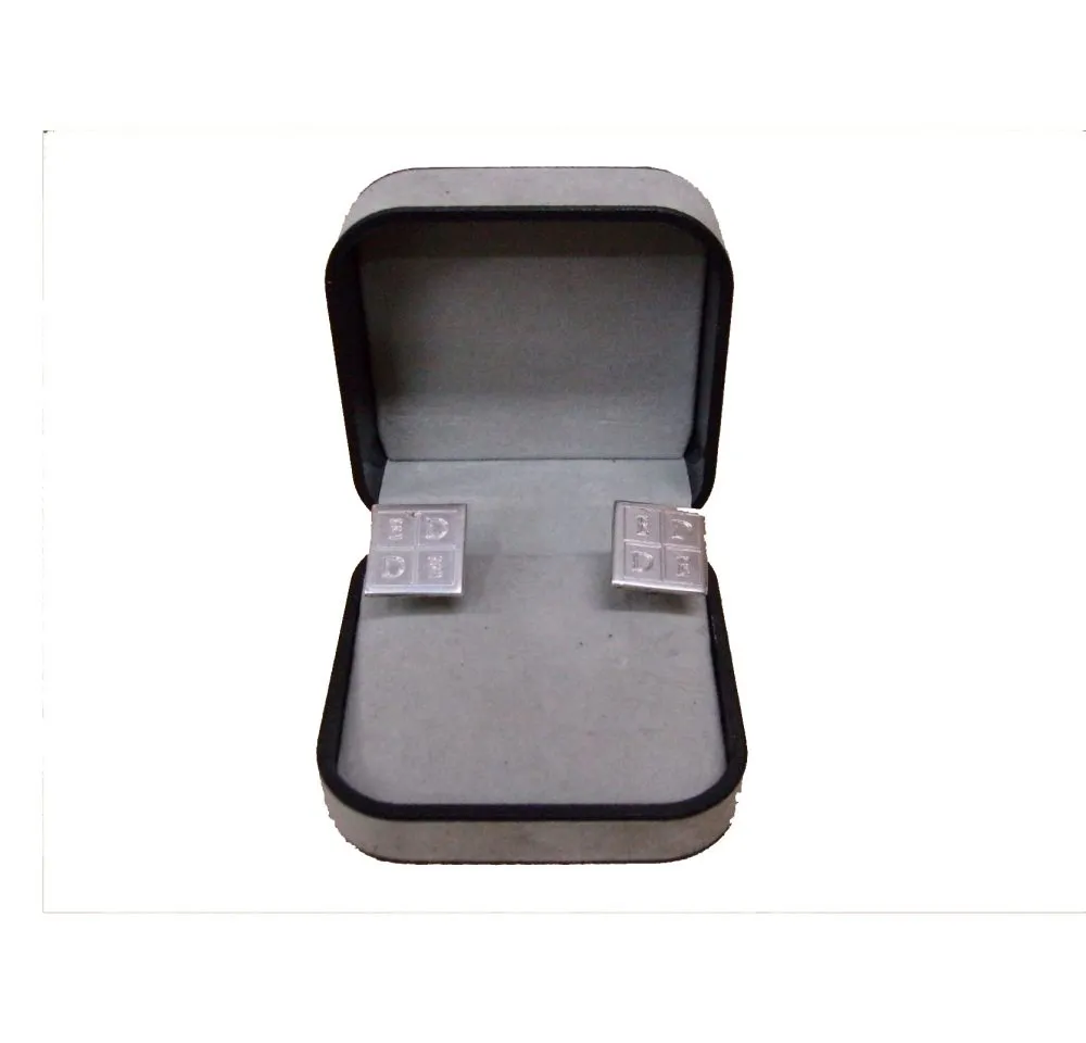 Gemelos con logo 1 Gemelos con logo personalizados por mayor con estuche opcional para regalos empresarios elegantes y souvenirs premium de empresas.