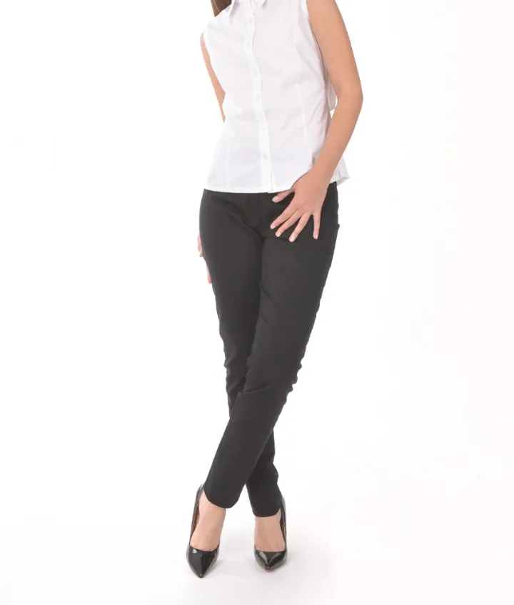 Pantalon chupin de Mujer 1 Pantalones chupín de mujer en tela gabardina por mayor para uniformes modernos de empresas, locales comerciales y atención al público en Buenos Aires.