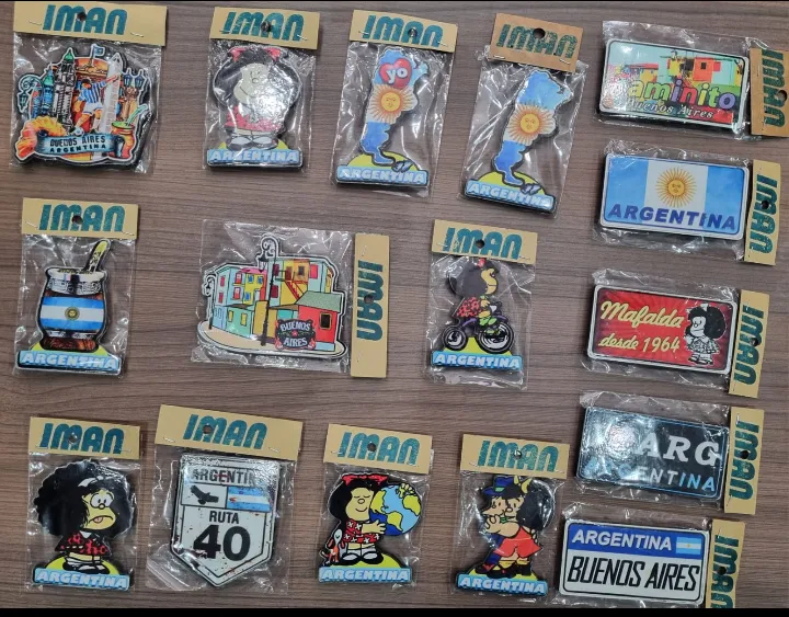 Imanes Surtidos de Argentina 1 Imanes de Argentina y de Mafalda con diseños regionales típicos para souvenirs de turismo y regalos empresarios corporativos de empresas.
