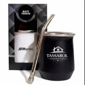 Mate con logo personalizado grabado láser por mayor con bombilla opcional para regalos empresarios y souvenirs de empresas.