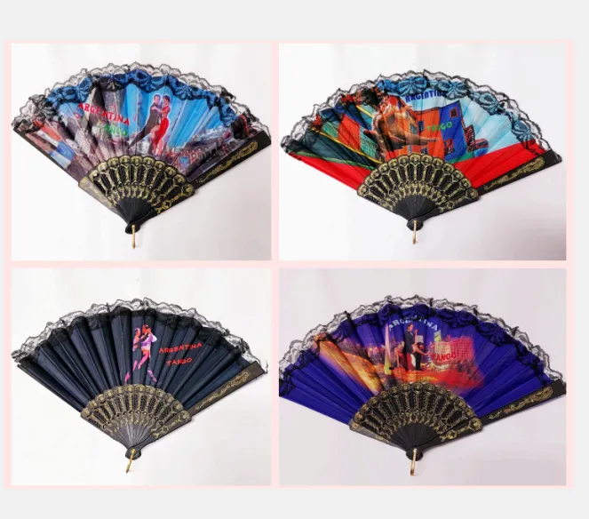 Abanicos de Tango 1 Abanicos de tango de tela argentinos en colores blanco y negro con diseños regionales tradicionales para souvenirs de turismo y regalos empresarios corporativos.