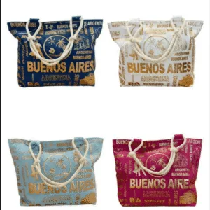 Bolso textil tipo mochila con cordón ajustable y estampados de Buenos Aires para regalos empresarios y souvenirs de turismo de Argentina.