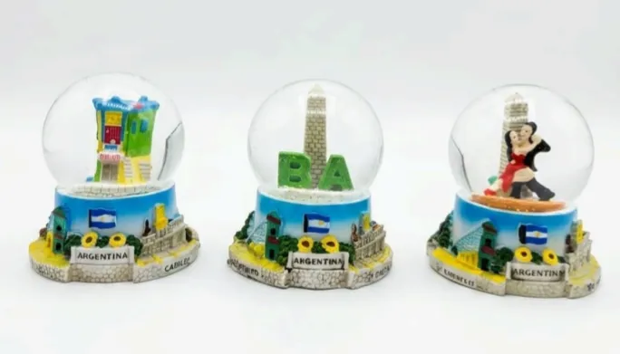 Burbuja Adorno Argentina 1 Burbuja decorativa con agua y figura de bailarines de tango para regalos empresarios y souvenirs de turismo de Argentina.