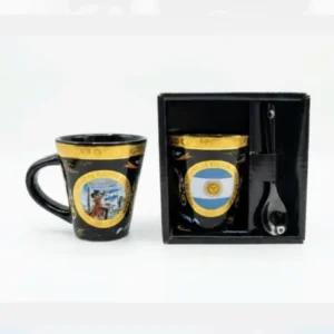 Taza de café de vidrio o cerámica con motivos de tango y cucharita en caja de regalo para regalos empresarios y souvenirs de Argentina.